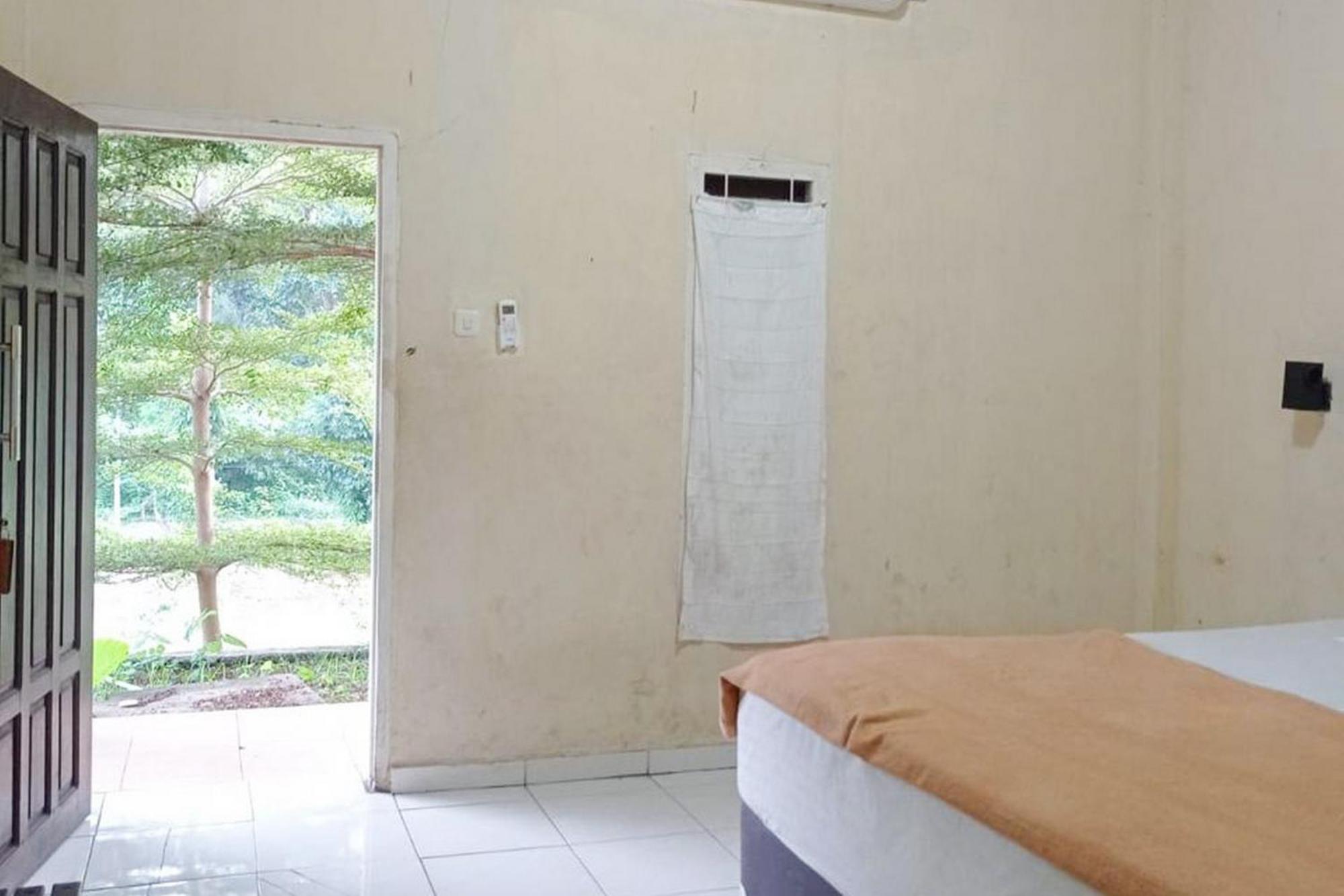 Hotel Pantai Panjang Bengkulu Redpartner Buitenkant foto